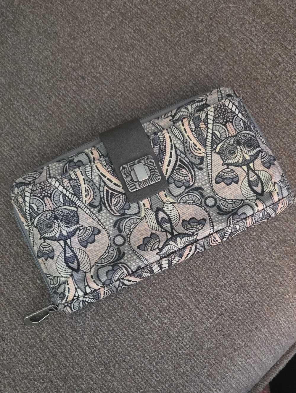 Sakroots Large Roomy Wallet in Gray & Pink (Missing Crossbody Strap)